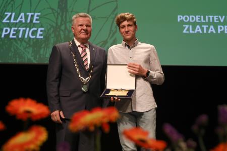 ZLATE PETICE 57 FOTO LJUBO VUKELIČ